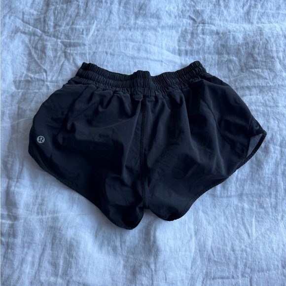 Black hotty hot shorts - Picture 2 of 3